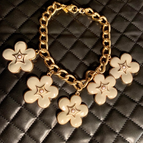 Vintage Escada Enamel flowers Necklace - Picture 3 of 8